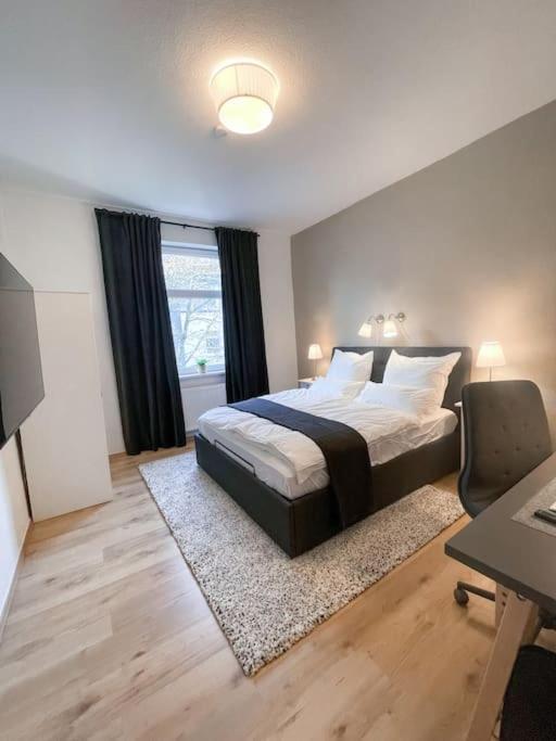 Modern Cozy Apt. -With 2 Tv, Netflix And Work Desk Essen Exteriér fotografie